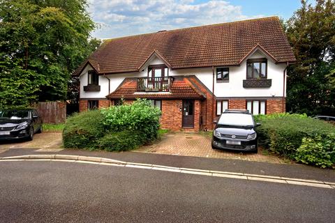 2 bedroom flat for sale, Osprey Close, West Drayton UB7