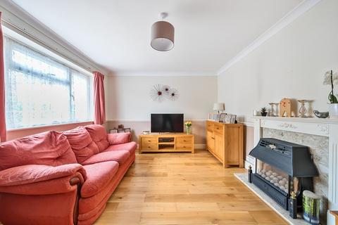 10 Cedar Close, Warlingham, CR6 9DL