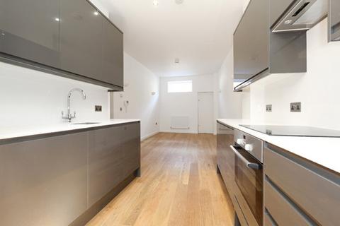 6 Valerio Mews, London, N1 4FB