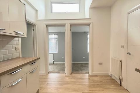 2 bedroom flat to rent, 12a East Hill, DA1 1RY