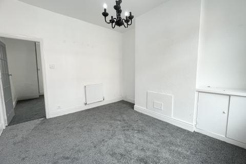 2 bedroom terraced house to rent, Grasmere Street, Manchester, M12