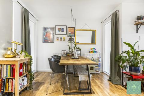 21, Bluebonnet Court, 4 Ruby Mews, London, N13 4EN