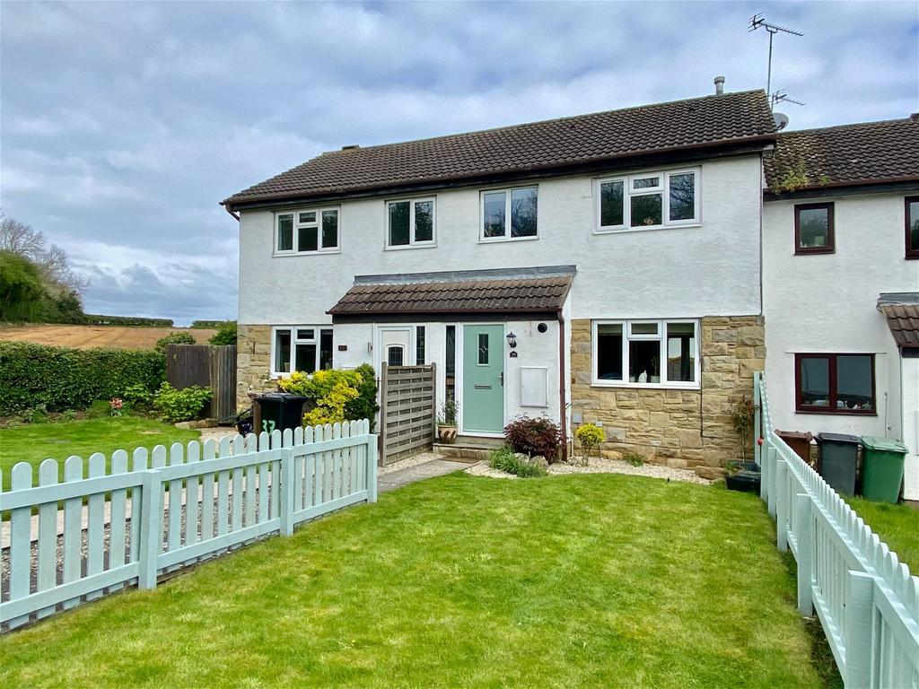 Wetherby, Kings Meadow Close, LS22 3 bed terraced house for sale £259,950