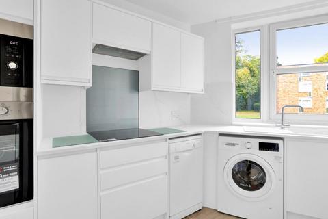 2 bedroom apartment to rent, Heathside, Weybridge, Surrey, KT13 9YH
