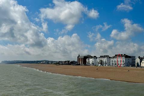 2 bedroom apartment for sale, Prince Of Wales Terrace, Deal, Kent, CT14