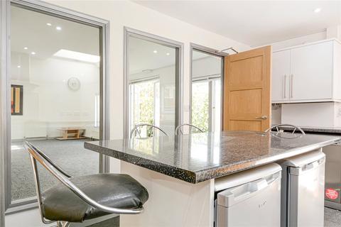 3 bedroom flat for sale, Beulah Road, Walthamstow, London, E17