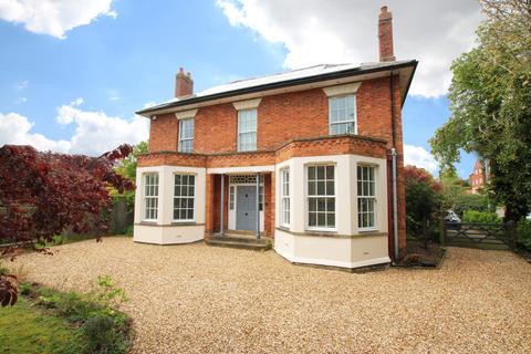 6 bedroom character property for sale, Kettering Road, Rothwell NN14
