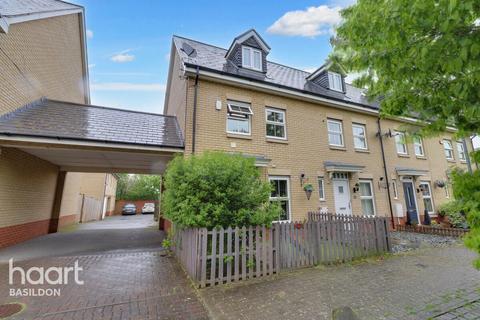 3 bedroom townhouse for sale, The Nave, Basildon
