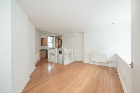 2 bedroom flat to rent, Bellevue Road, Edinburgh, EH7