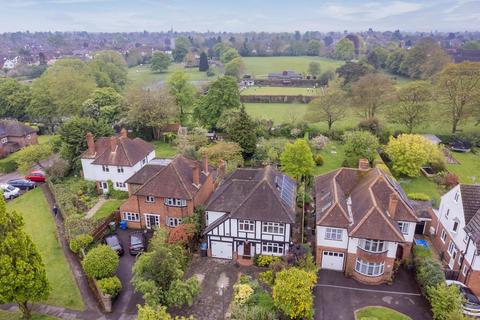 4 bedroom detached house for sale, Oaken Grove, Maidenhead SL6