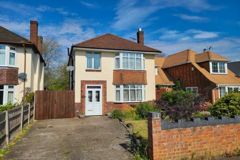 3 bedroom detached house for sale, Lackford Avenue, Totton SO40