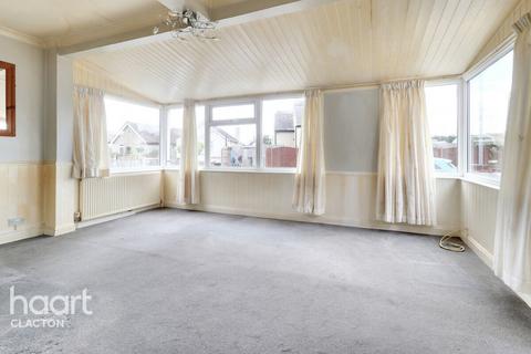 2 bedroom bungalow for sale, Willow Way, Clacton-On-Sea