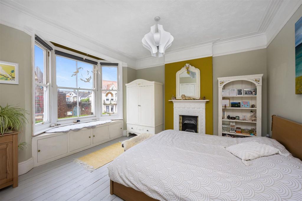 St. Road, Worthing BN11 2DS 4 bed semidetached house for sale