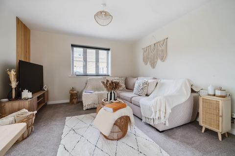 2 bedroom apartment to rent, Berryfields,  Aylesbury,  HP18