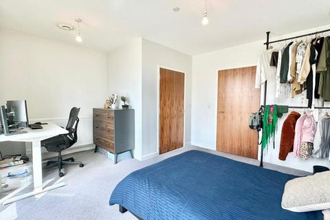 2 bedroom apartment for sale, Siskin Apartments, Dunedin Road, London E10