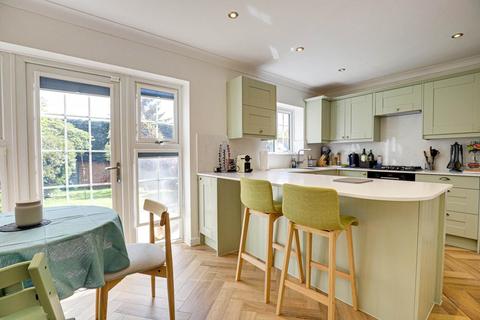 3 bedroom end of terrace house for sale, Grosvenor Road, Caversham