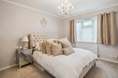 2 bedroom maisonette for sale, Swallow Street, Iver Heath SL0