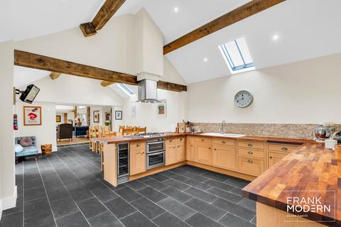 4 bedroom barn conversion for sale, Fitton End Road, Newton-In-The-Isle, PE13