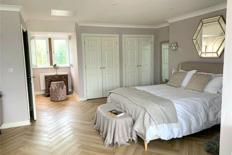 23 Lakeside Drive, Chobham, Woking, GU24 8BD