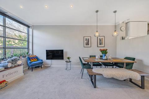 6 Plover Way, London, SE16 7TT
