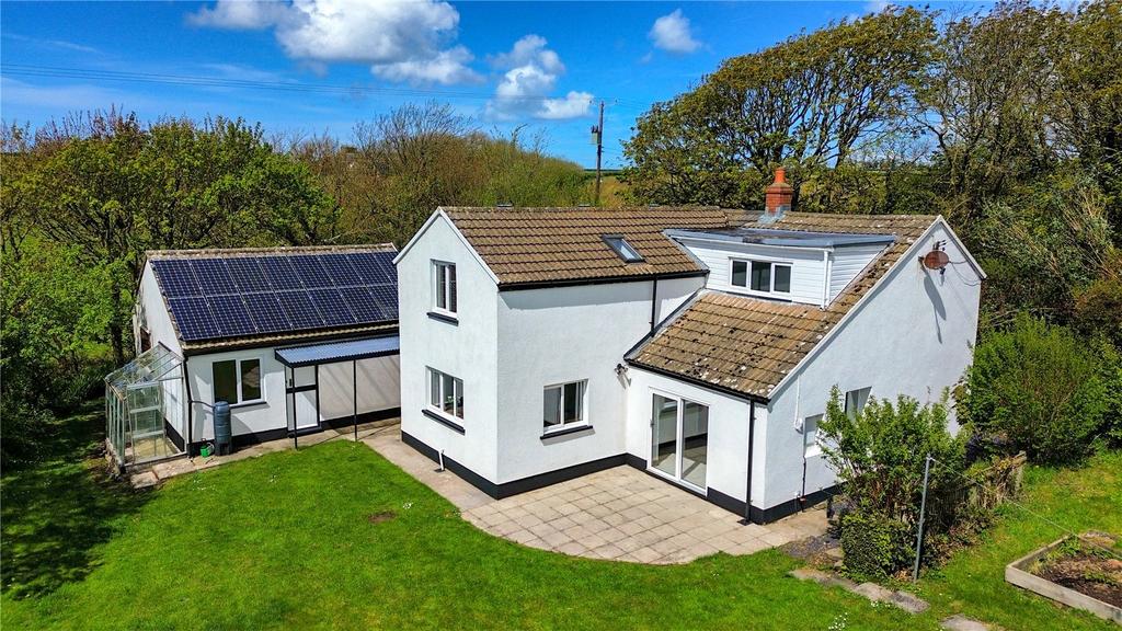 Hasguard, Haverfordwest... 3 bed detached house for sale £375,000