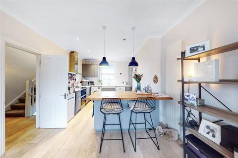 3 bedroom apartment for sale, Caledonian Road, London, N1