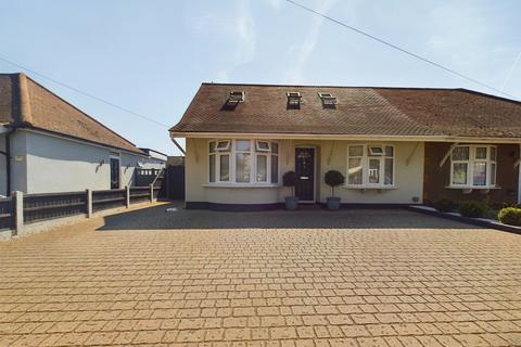 4 bedroom chalet for sale, Southwold Crescent, Benfleet, SS7