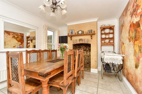4 bedroom end of terrace house for sale, Jersey Road, Strood, Rochester, Kent