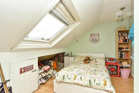 10 Jersey Road, Rochester, ME2 3PE