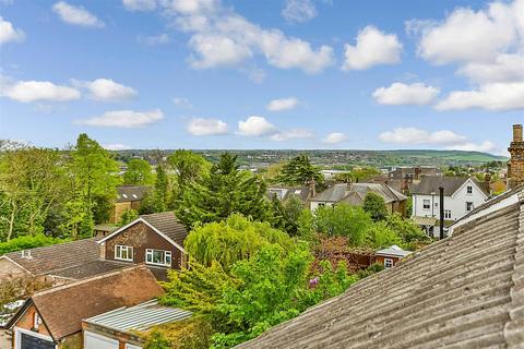 4 bedroom end of terrace house for sale, Jersey Road, Strood, Rochester, Kent