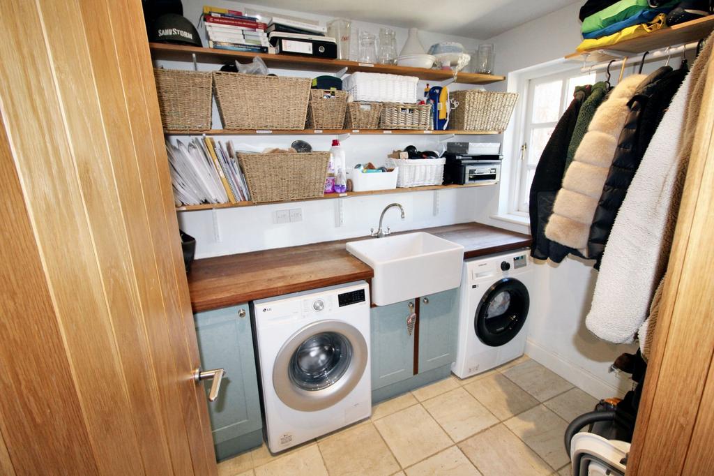 Utility/boot room