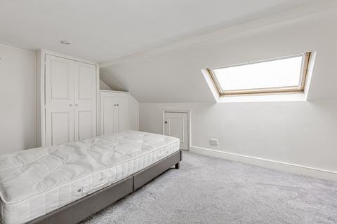 3 bedroom maisonette to rent, Edenvale Street, London