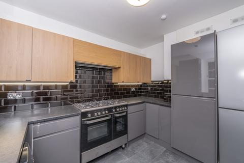 2 bedroom flat to rent, Henderson Row, Stockbridge, Edinburgh, EH3