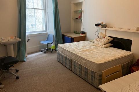 5 bedroom flat to rent, Marchmont Road, Marchmont, Edinburgh, EH9