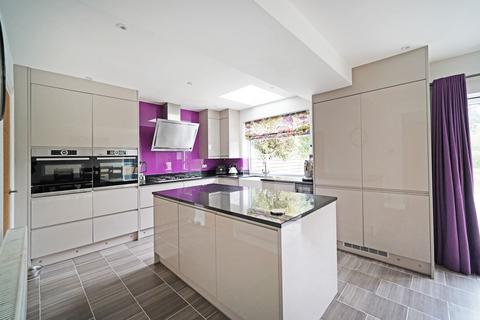 4 bedroom detached house for sale, Links Drive, Solihull, B91