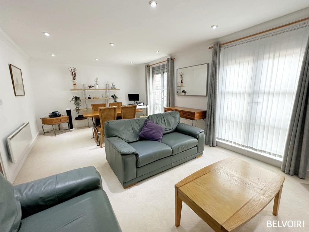 Mount Stuart Square, Cardiff Bay... 2 bed apartment for sale £189,950