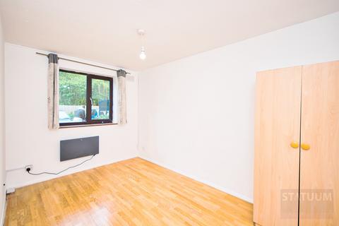 3 bedroom apartment to rent, Abbey Lane, Stratford, London, E15