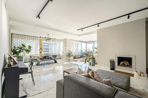 4 bedroom apartment, Flat For Sale In Torre Cervantes, Pedralbes, Barcelona