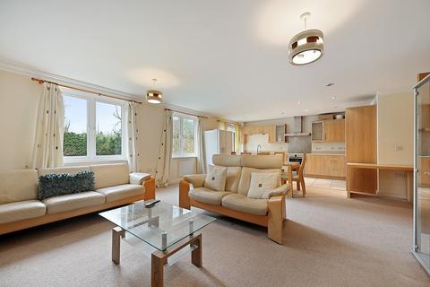 3 bedroom flat for sale, Hercies Road, Uxbridge UB10
