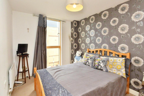 2 bedroom flat to rent, South Fifth Street, Milton Keynes MK9