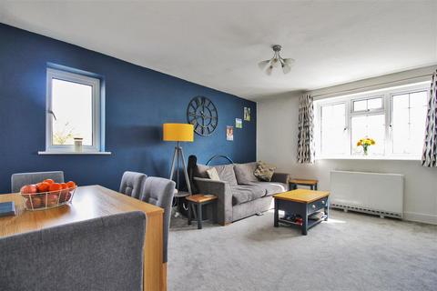 Flat 4, 14 Forest Road, Bordon, GU35 0BH