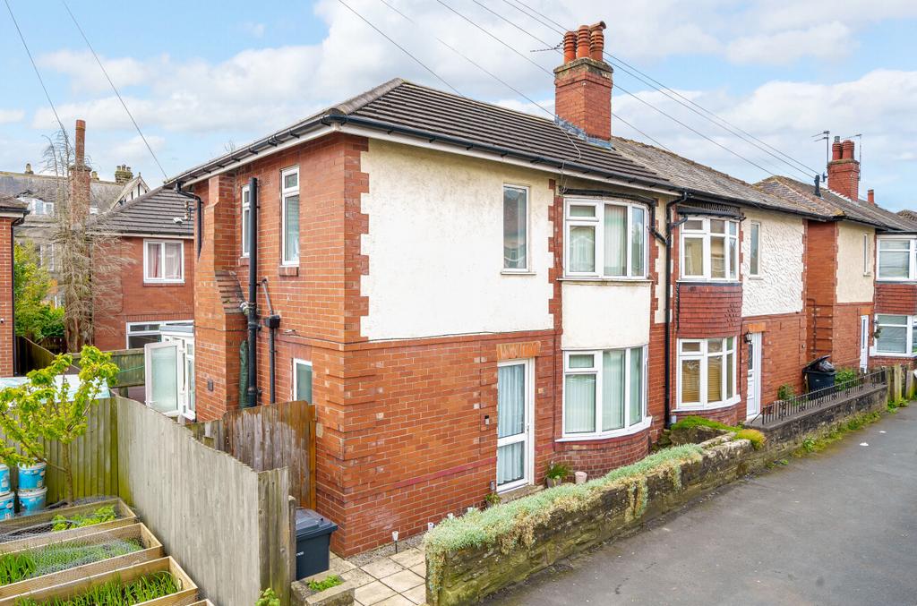 Hurstleigh Terrace, Harrogate, HG1 3 bed end of terrace house for sale