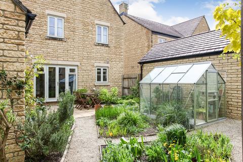 7 Halifax Way, Moreton-in-marsh, GL56 0GN