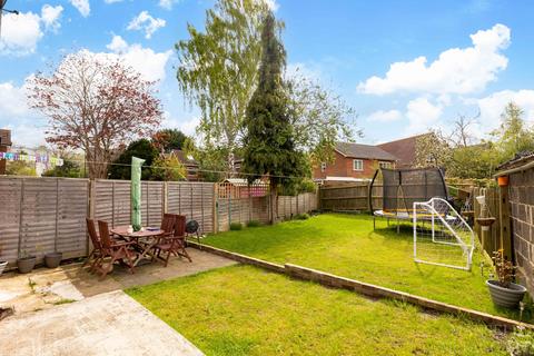 3 bedroom semi-detached house for sale, St. Peters Road, Crawley RH11