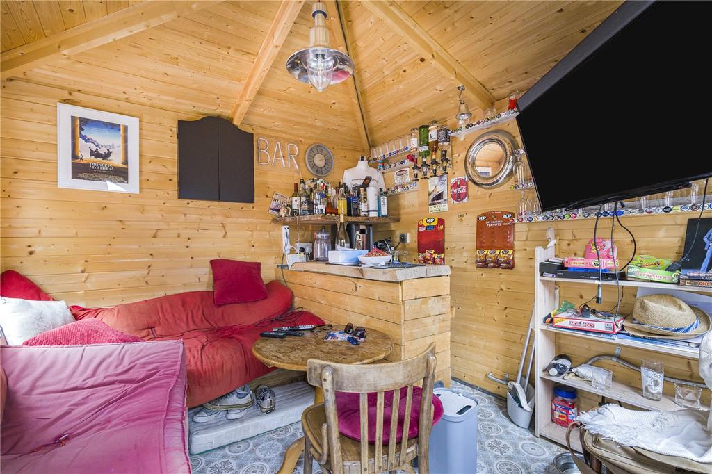 Pub Shed