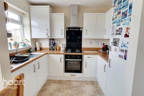12, Westfield Court Handcross Road, Luton, LU2 8DW