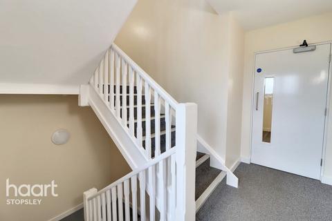 12, Westfield Court Handcross Road, Luton, LU2 8DW