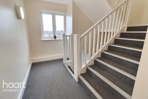 12, Westfield Court Handcross Road, Luton, LU2 8DW