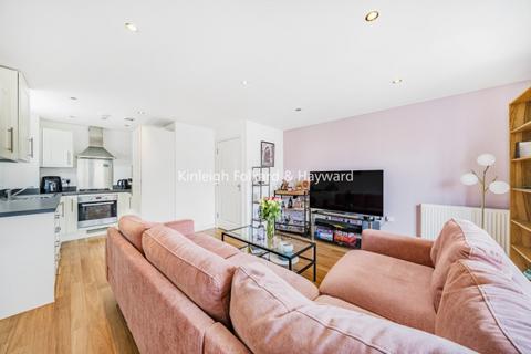 2 bedroom apartment to rent, Wells View Bromley BR2