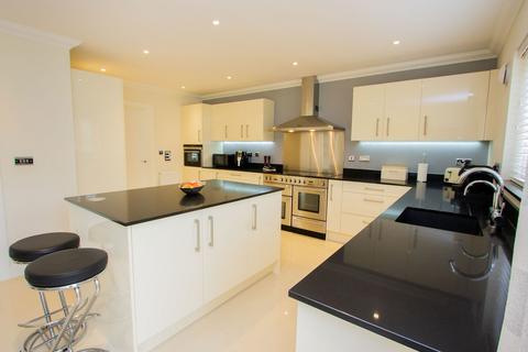 14 Parsonage Croft, Etchingham, TN19 7BY